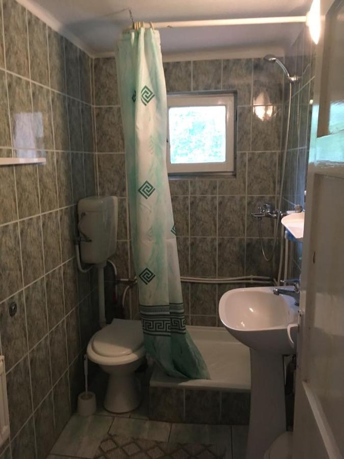 Manyi Villa 伯伊莱图什纳德 外观 照片